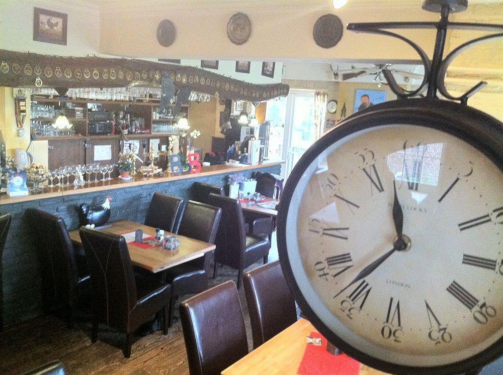 Hotel Restaurant The Kings Head Inn Fourons Extérieur photo